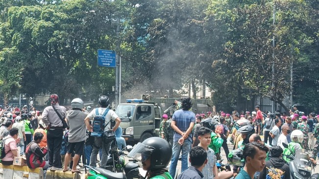 Kondisi Mako Brimob Kwitang usai digeruduk ratusan ojol, Jumat (29/8/2025). [FT News/Selvianus Kopong Basar]